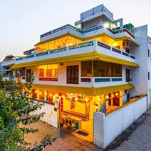 Gostops Lite Hostel Varanasi
